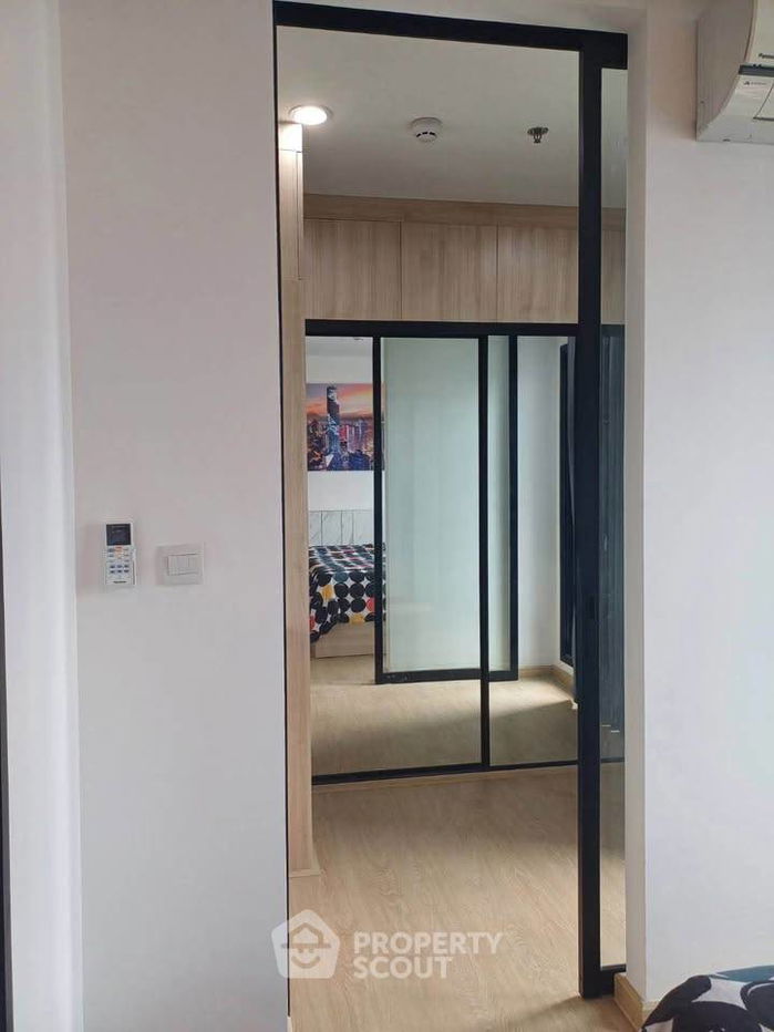 picture 1-BR Condo at Life Asoke near ARL Makkasan (ID 2219327) - 5/8