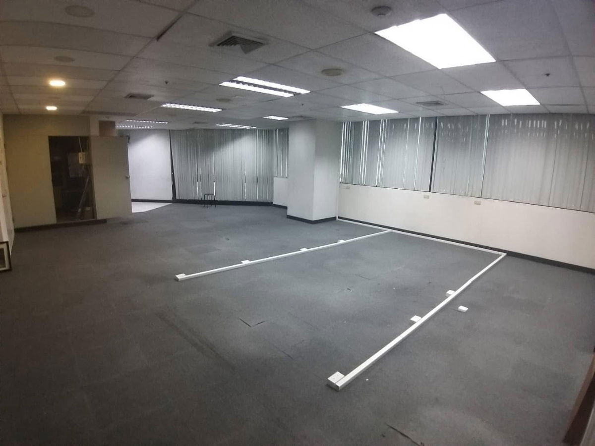 รูป ให้เช่า สำนักงาน Central city tower ขนาด 250 ตารางเมตร อยู่ภายในห้างเซนทรัล บางนา  ราคาเช่า 290 บาท/ตรม.  รวม  72,500 บาทต่อเดือน - รูปที่ 10/12