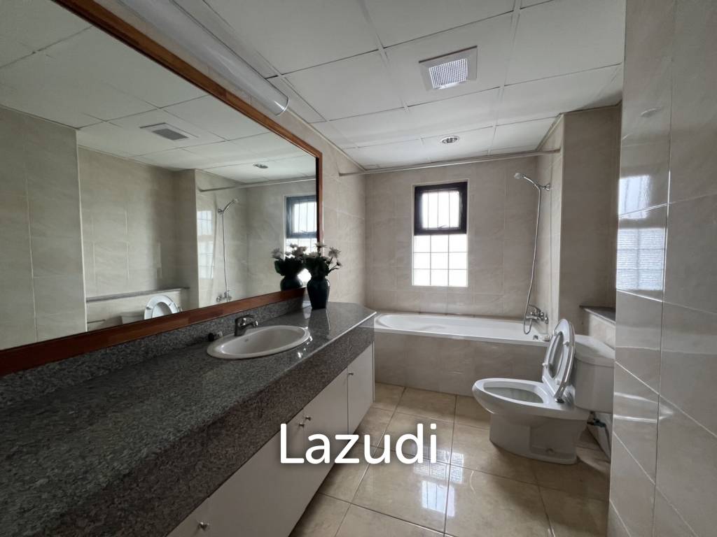 picture 4 Bedroom 4 bathroom Condo 272 Sq.m. at Liang Garden Bangkok - 14/17
