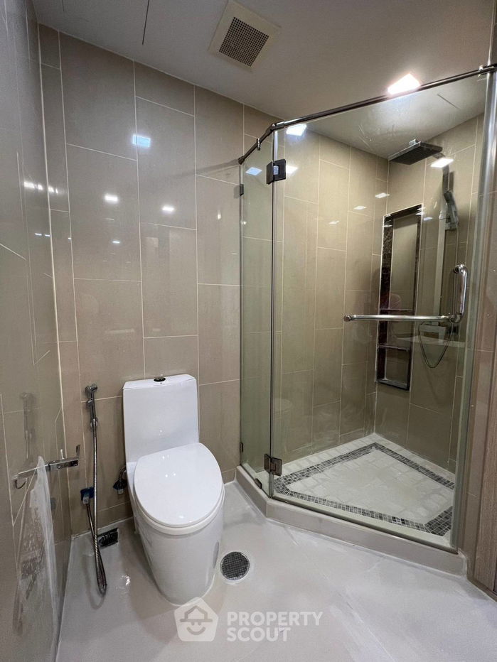 picture 1-BR Condo at The Peak Towers close to Phratamnak (ID 2218153) - 12/12
