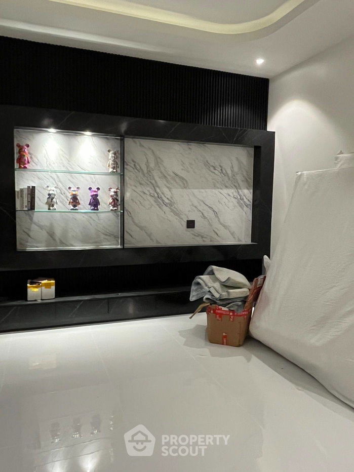 รูป วิลล่า 3-ห้องนอน ใกล้ พัทยาตะวันออก (ID 2217646) - รูปที่ 21/22