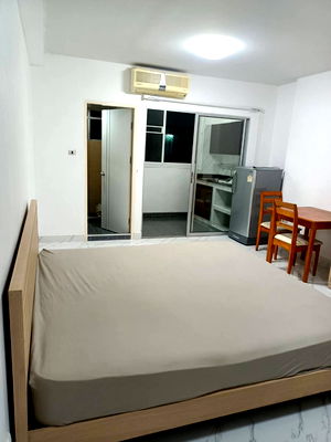 Condos for rent MRT Huai Khwang : 𝗖𝗶𝘁𝘆 𝗛𝗼𝗺𝗲 𝗥𝗮𝘁𝗰𝗵𝗮𝗱𝗮 for rent ✨ Fully furnished