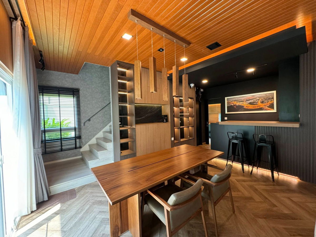 รูป บ้านเดี่ยวแต่งหรูสไตล์โมเดิร์น มัณฑนา บางนา-วงแหวน ตรงข้ามเมกาบางนา - รูปที่ 4/8