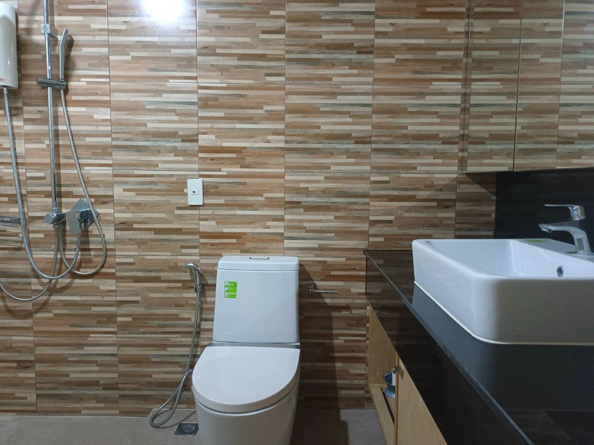 รูป ขาย  ห้อง  2 ห้องนอน ที่ คอนโด อีส ทาวเวอร์, ใกล้ ติดห้าง Central บางนา - รูปที่ 8/13