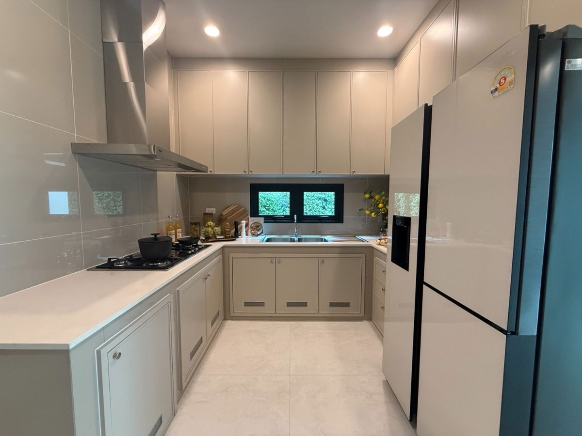 รูป 🏡 ขายบ้านพร้อมเฟอร์นิเจอร์ ตกแต่งครบ!!! โครงการณริณสิริ พระราม 9 – กรุงเทพกรีฑา บ้านหรูระดับ Luxury จากแสนสิริ - รูปที่ 7/16