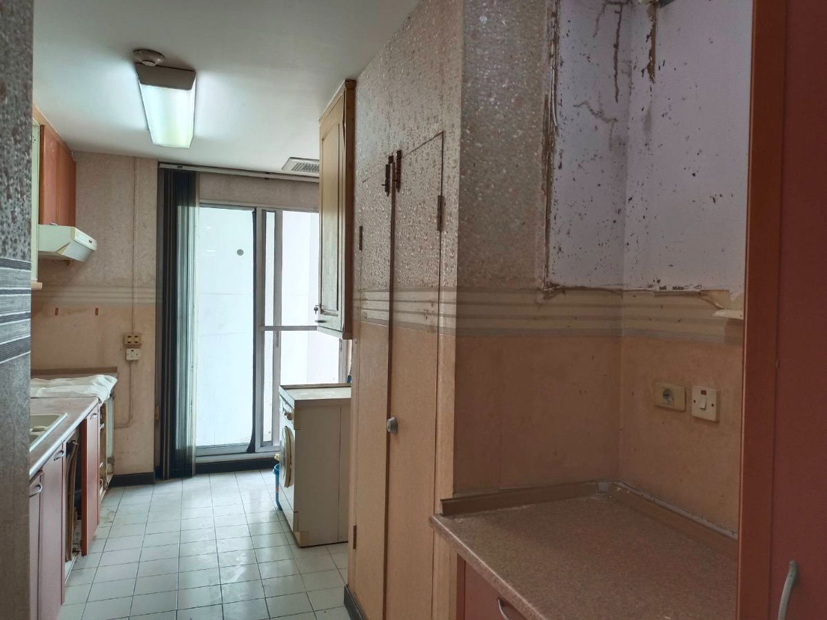 picture Two-bedroom unit for sale in NS Tower Bangna Condominium, 2 minute walk from Central Bangna Department Store - 5/9