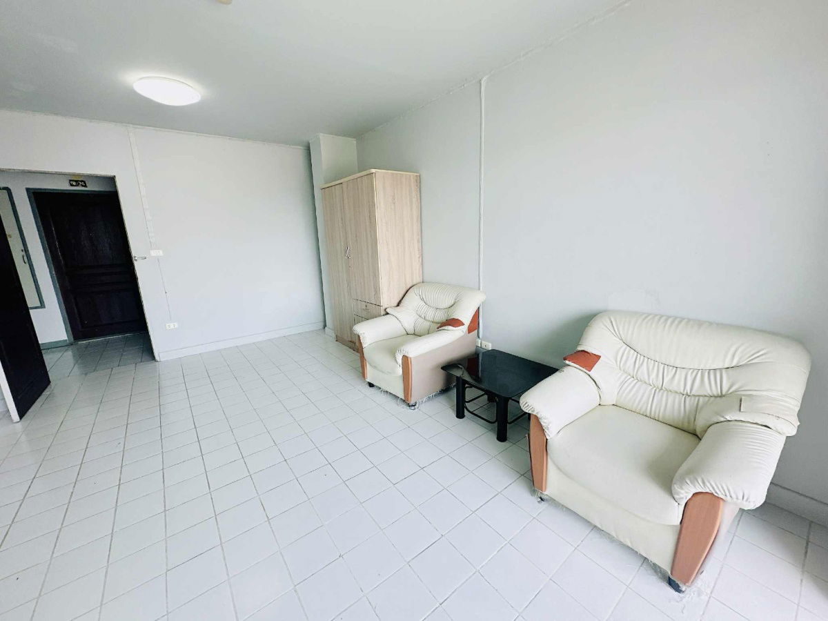 picture Condo for rent, Dynasty Building, Lat Phrao 71 (1 bedroom), 8th floor, Soi Lat Phrao 71, near the BTS, along the expressway, on the main road - 1/6