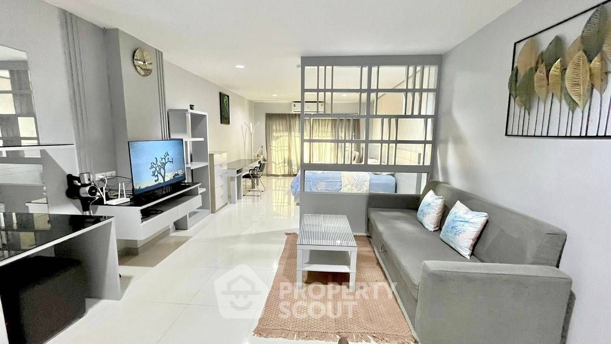 picture 1-BR Condo at Baan Klang Hua Hin Condominium close to Hua Hin Night Market (ID 2101431) - 1/12