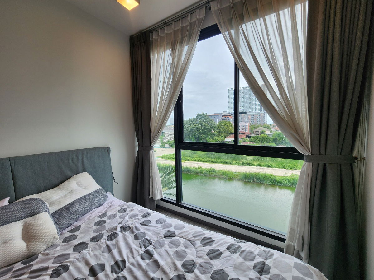 รูป รีโนเวทใหม่ ทาสีใหม่ **จอดรถได้ รถยนต์ 1 มอไซค์ 1 **ให้เช่า Zelle รัตนาธิเบศร์ ชั้น 4 ขนาด 32 ตรม. **มีเครื่องซักผ้า**โครการติดถนนใหญ่*SN507.1 - รูปที่ 29/52