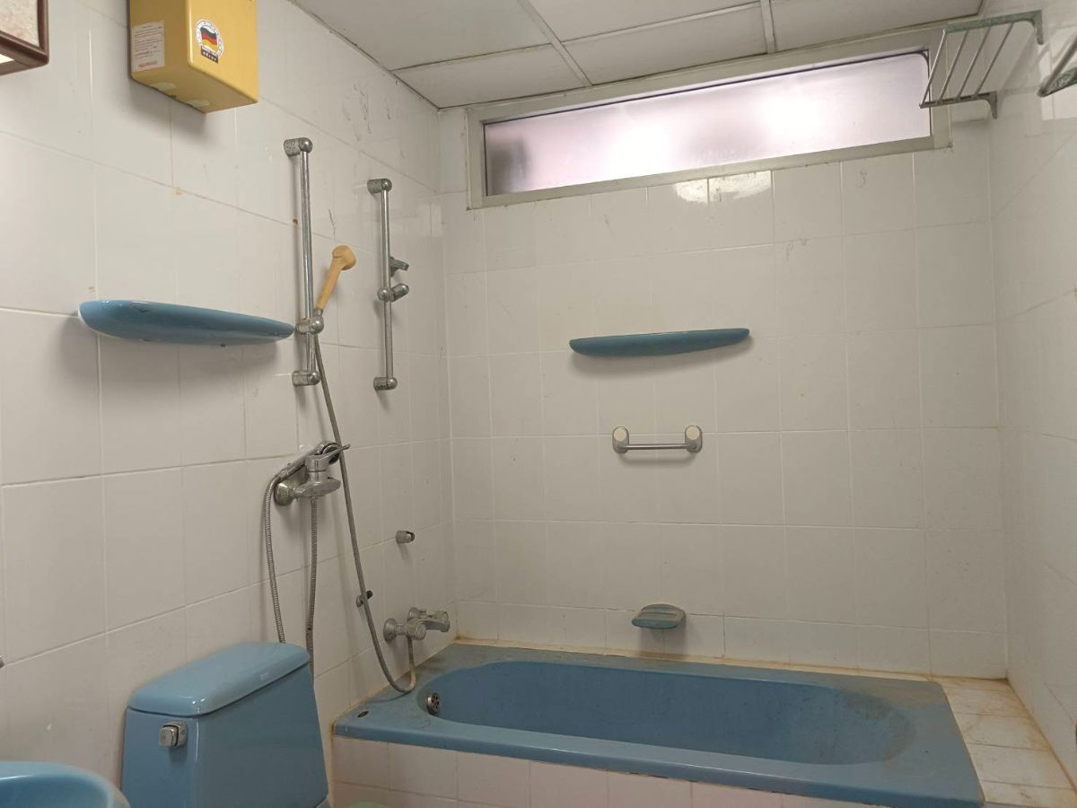 picture Two-bedroom unit for sale in NS Tower Bangna Condominium, 2 minute walk from Central Bangna Department Store - 6/9