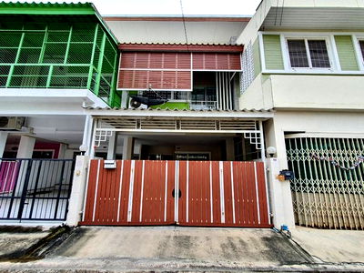 Townhouses for rent Saphan Mai : FOR RENT  TOWNHOUSE PROPERTY  15000 BAHT per MONTH