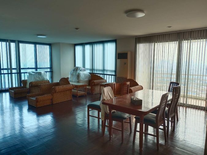 Three-bedroom unit for sale in NS Tower Bangna Condominium, 2 minute walk from Central Bangna Department Store