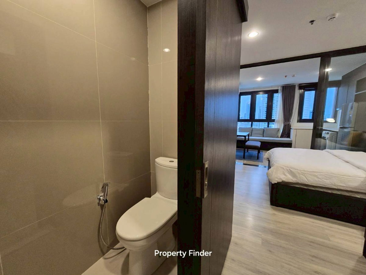 picture Condo for Rent : XT Huaikhwang  Schedule a viewing 👉 Line: @propertybkk1 - 15/16