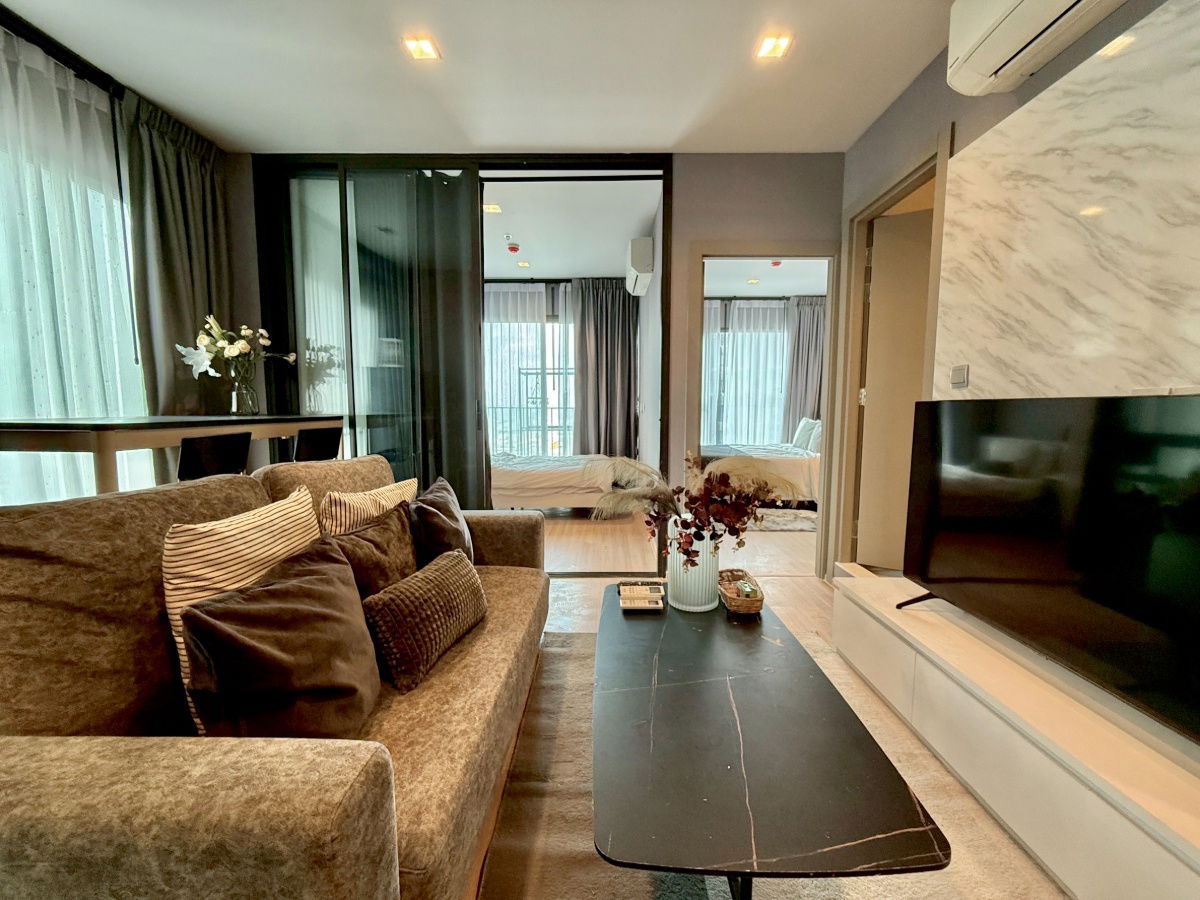 picture Life Asoke Rama9 2 Bed 1 bath for rent with full decoration - 1/13