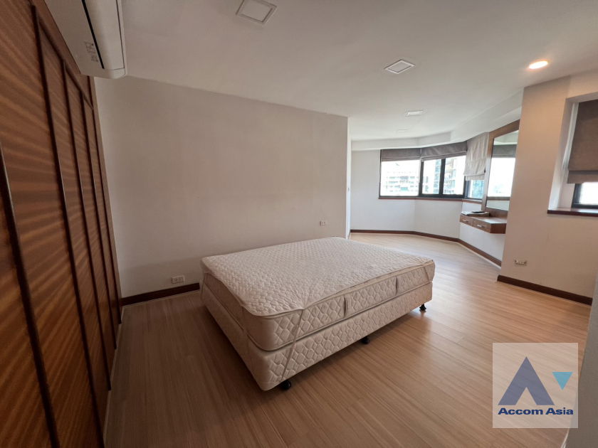 รูป 🔼🔽 AccomA 📩 Warm wood-tone condominium with spacious layout at President Park (210079) - รูปที่ 12/18