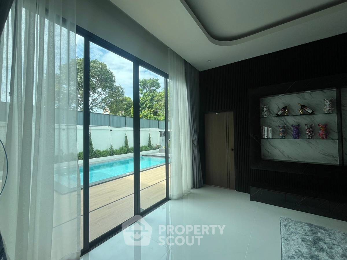 รูป วิลล่า 3-ห้องนอน ใกล้ พัทยาตะวันออก (ID 2217646) - รูปที่ 12/22