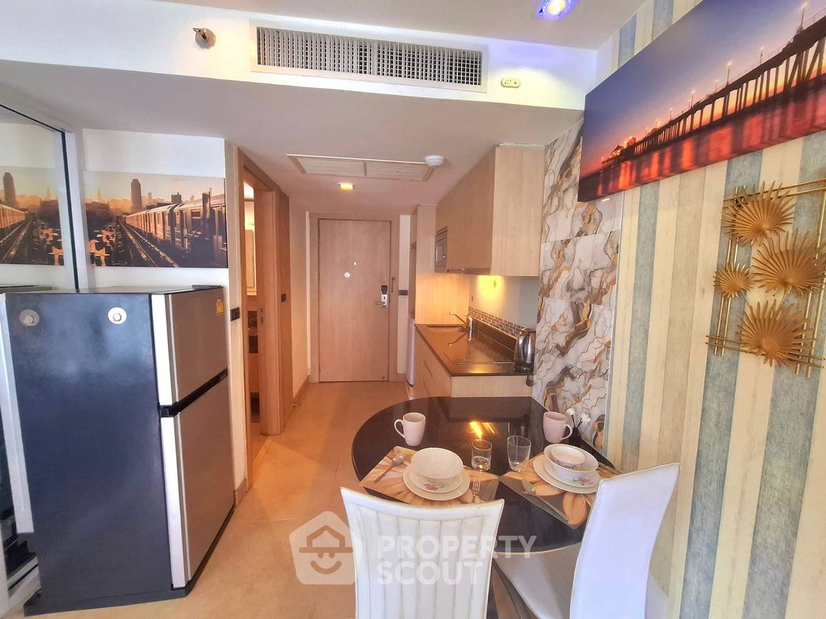 picture 1-BR Condo at The Cliff Condominium Pratumnak close to Pattaya (ID 2104396) - 5/12