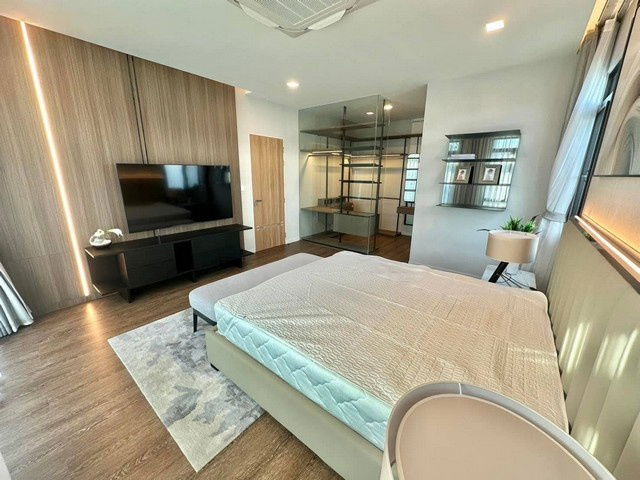 รูป ให้เช่าบ้านเดี่ยว2ชั้น หมู่บ้านมัณฑนา กม.15 ใกล้สนามบินสุวรณภูมิ - รูปที่ 7/8