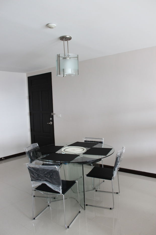 picture Two-bedroom unit for sale in NS Tower Condominium, just behind Central Bangna Department Store - 6/8