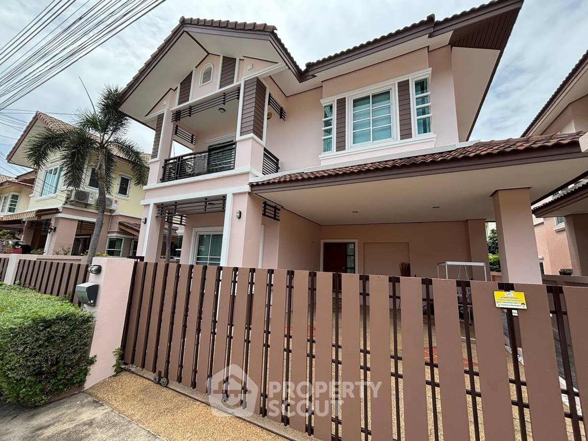 picture 3-BR House close to East Pattaya (ID 2219433) - 1/20