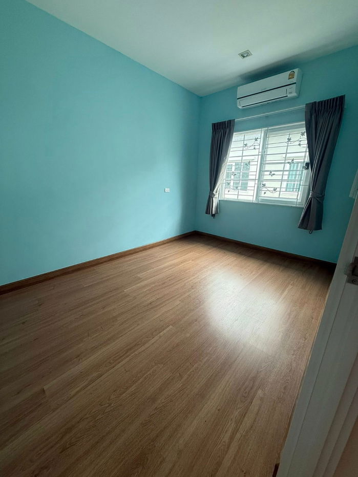 picture For Rent at Golden Town Sukhumvit-Bearing  - 8/10