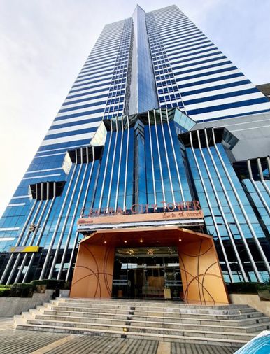 ให้เช่า สำนักงาน Central city tower ขนาด 250 ตารางเมตร อยู่ภายในห้างเซนทรัล บางนา  ราคาเช่า 290 บาท/ตรม.  รวม  72,500 บาทต่อเดือน