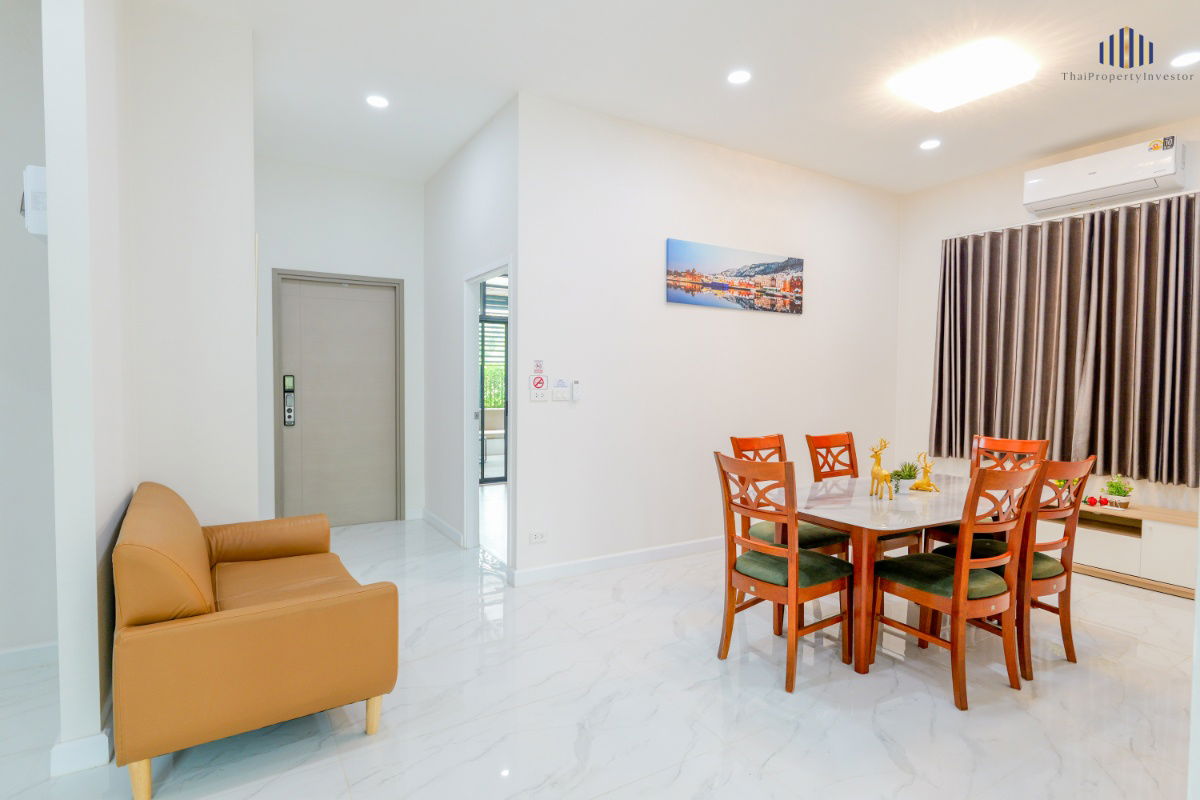 รูป Rare Item! ขายบ้านสวยสไตล์รีสอร์ตกลางเมืองแกลง จัดเต็มทุกฟังก์ชัน  หลังเดียวใน MVP Riverside พร้อมสระ+สปา ที่จอด 5 คัน ขายขาดทุน!! - รูปที่ 6/31
