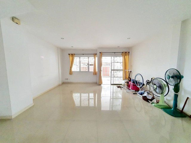 picture FOR RENT  TOWNHOUSE PROPERTY  15000 BAHT per MONTH - 13/17