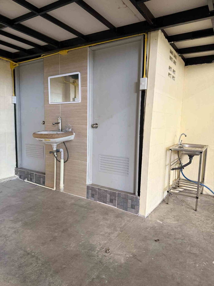 picture Warehouse for rent with office, Chalongkrung Road, Lat Krabang District B996 - 4/6