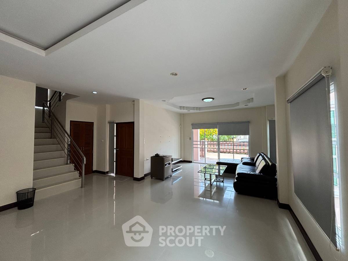 picture 3-BR House close to East Pattaya (ID 2219433) - 4/20