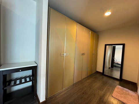 📌 For rent, The Crest Ruamrudee, 3 bedrooms, 7th floor, near Central Chidlom Department Store.