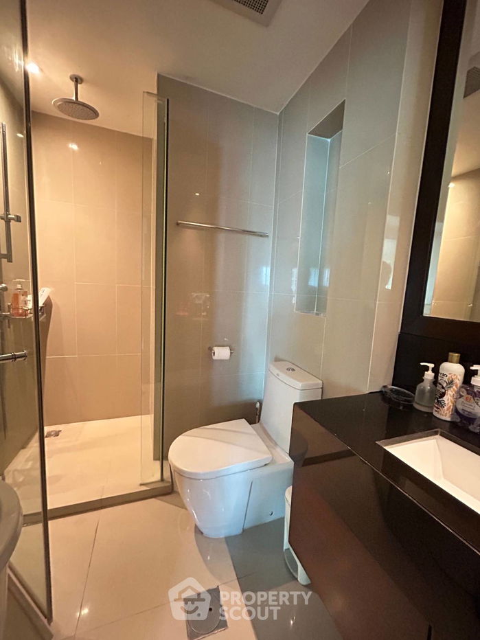picture 2-BR Condo at Sathorn Gardens near MRT Si Lom (ID 2218532) - 11/11