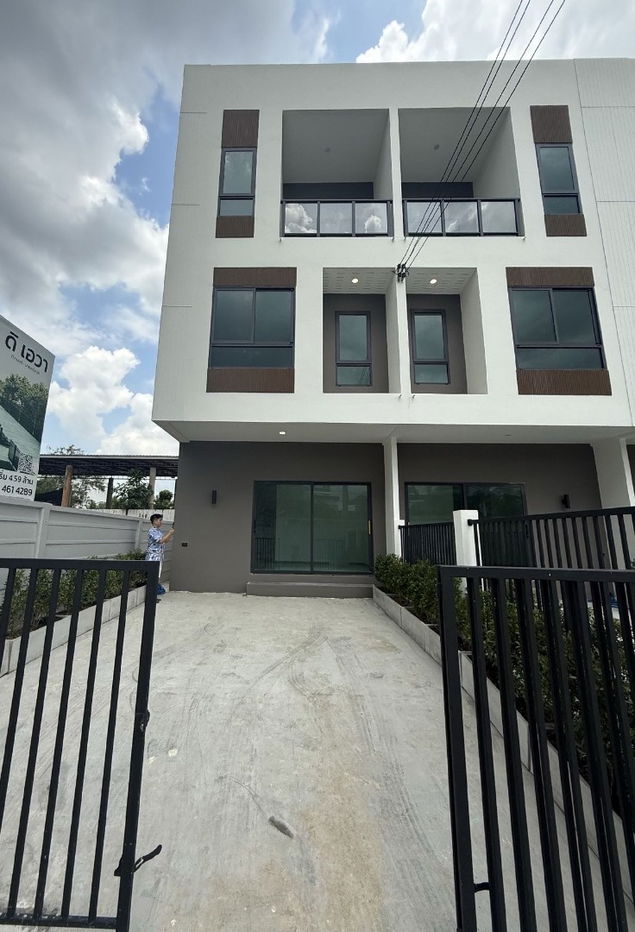 picture WS1649🏡 Urgent for rent! 3-storey townhouse, ready to move in, behind Muang Thong Thani | Near BTS, only 40,000 baht/month - 1/13