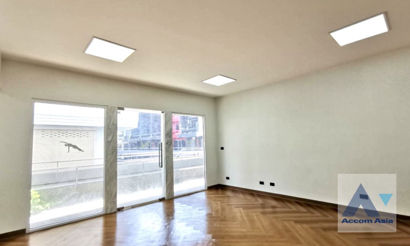 picture 🔼🔽 AccomA 📩  5 BR Townhouse @Park Avenue (AA18595) - 7/10
