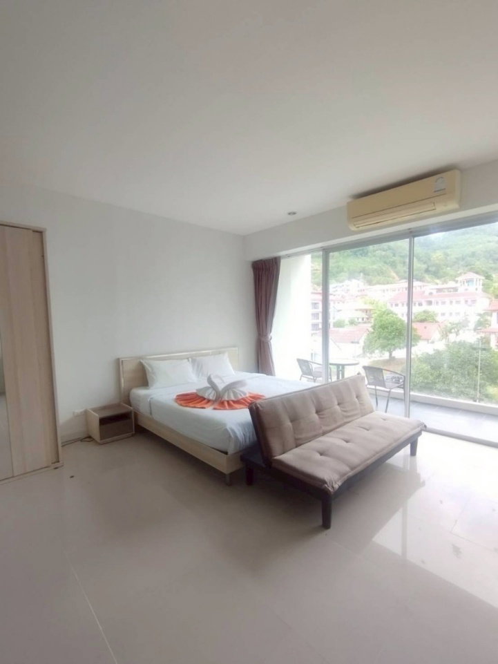 Chic Condominium For Sell WR-03544 - image 4