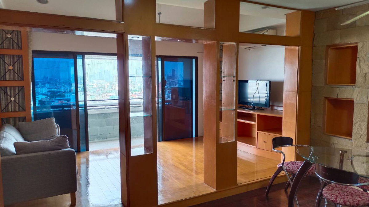 picture Two-bedroom Condominium unit for Rent in East Tower Condominium, Next to Central Plaza Bangna - 3/11
