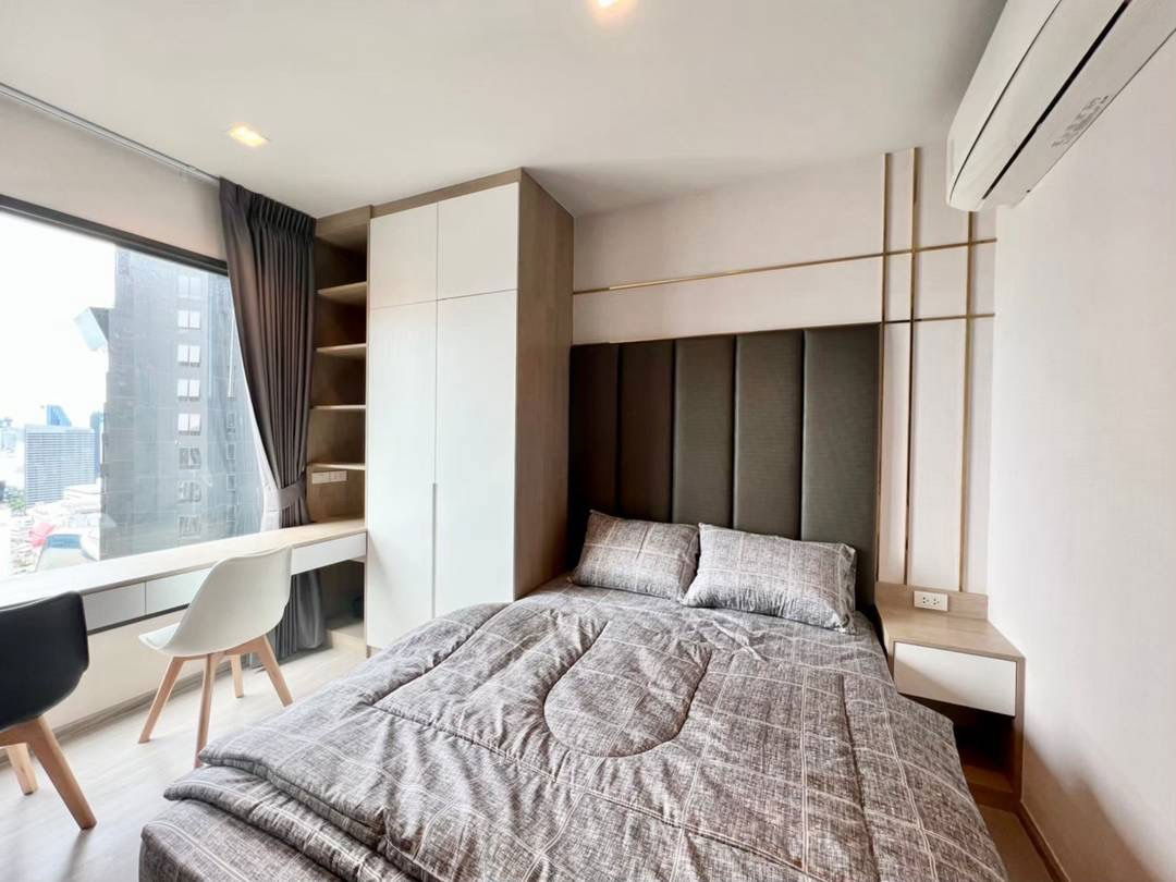 รูป ให้เช่า ห้องสตูดิโอ ขนาด 28 ตรม. คอนโด Life Asoke Rama9 ตกแต่งสวย ชั้นสูง วิวทิศเหนือ ไม่ร้อน ใกล้ MRT พระราม 9 สนใจนัดชมห้องจริง โทร.062-339-3663 - รูปที่ 6/8
