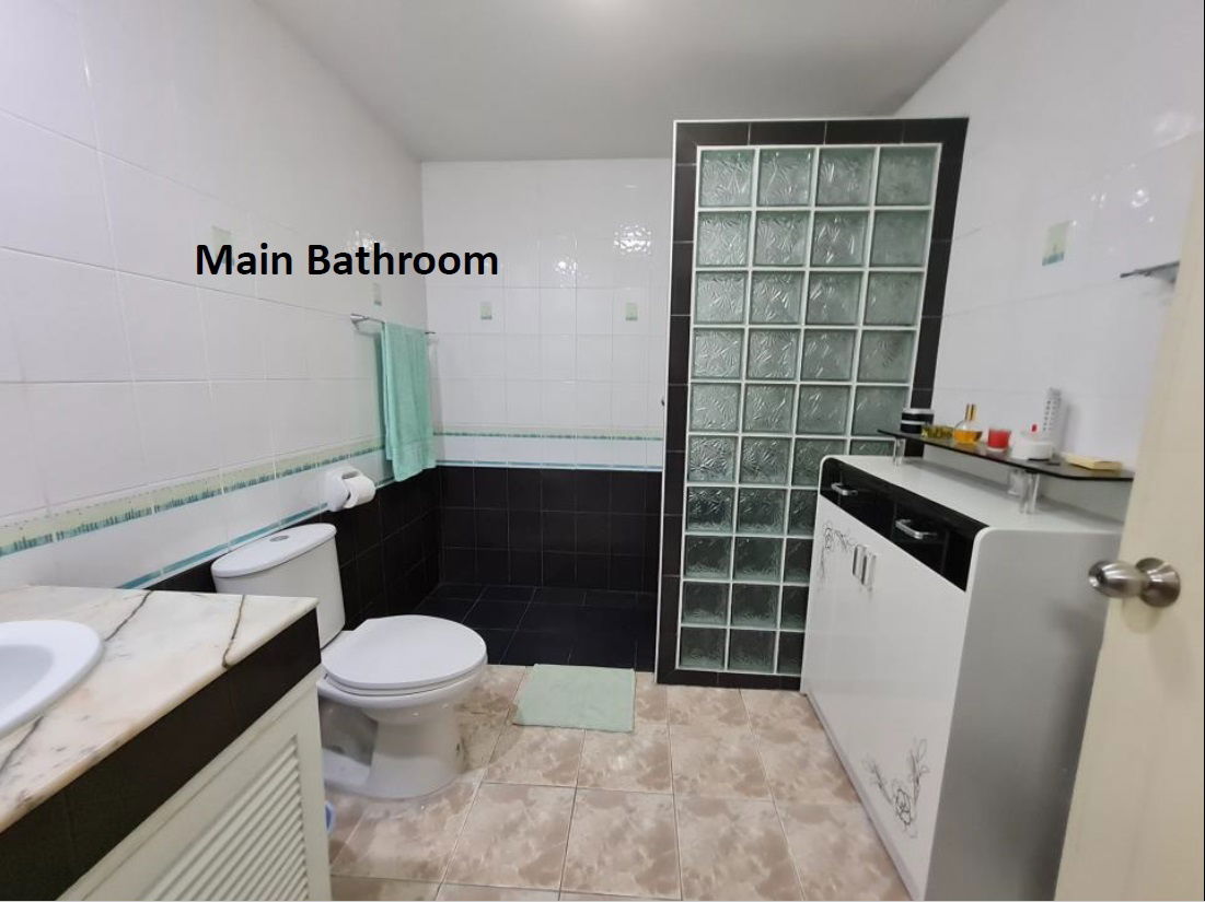 picture Corner 4-bedroom unit for sale in The Trio Garden Condominium - 38/44