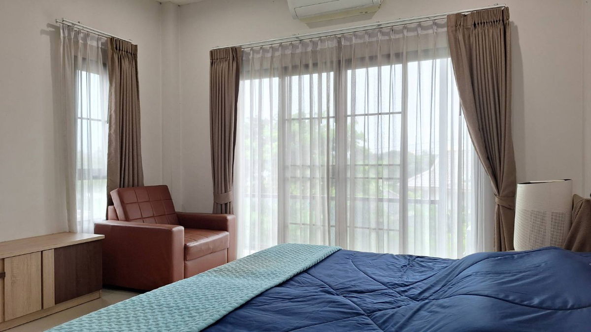 picture Commercial building for rent, 17,000 baht, near Varee School, near 89 Plaza, size 3 bedrooms, 4 bathrooms, 2 parking spaces - 12/48