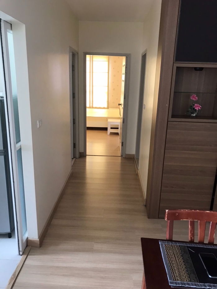 picture Corner unit 2-bedroom Condominium unit for Sale in Life @Sathorn 10, 5 minute walk from BTS Chongnonsi Station - 7/11