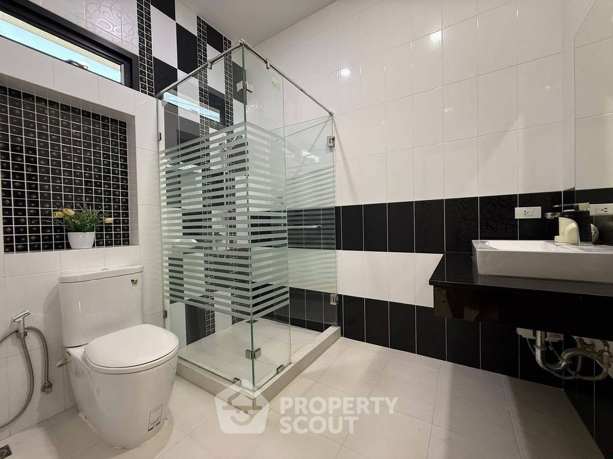 picture 3-BR House at Baan Dusit Pattaya Park close to Pattaya (ID 2220779) - 8/20