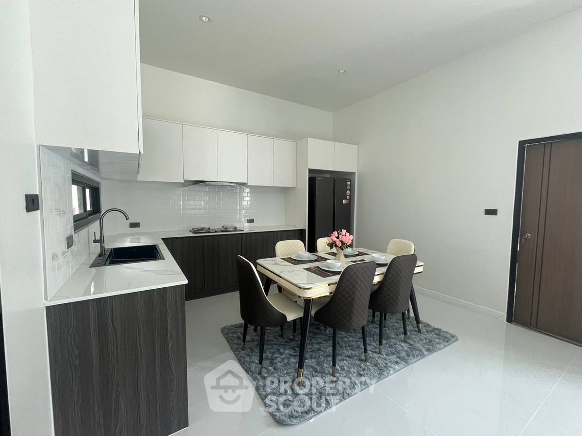 รูป วิลล่า 3-ห้องนอน ใกล้ พัทยาตะวันออก (ID 2217646) - รูปที่ 10/22