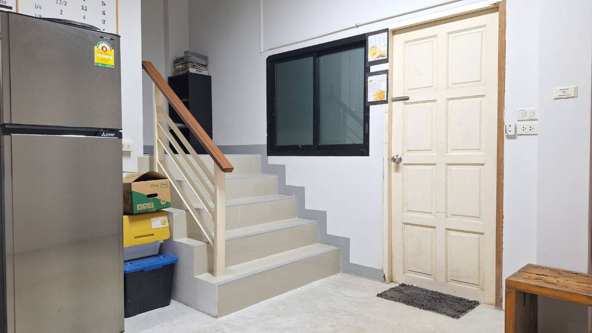 picture Commercial building for rent, 17,000 baht, near Varee School, near 89 Plaza, size 3 bedrooms, 4 bathrooms, 2 parking spaces - 47/48