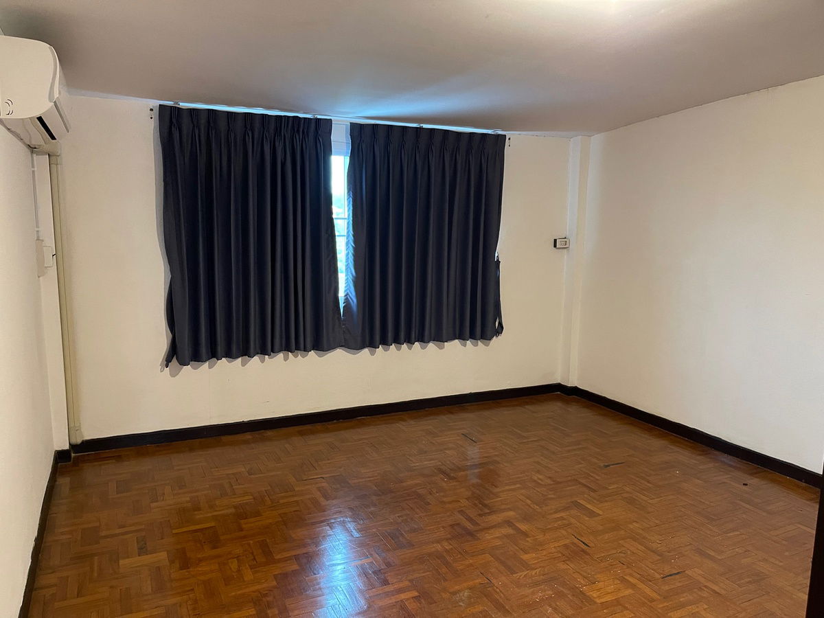 picture Commercial building / House in the center of Chiangmai city - 1/8