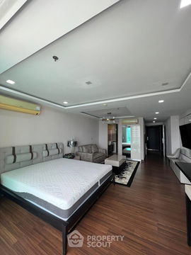 1-BR Condo at Wongamat Tower Condominium close to Sanctuary of Truth (ID 998127)