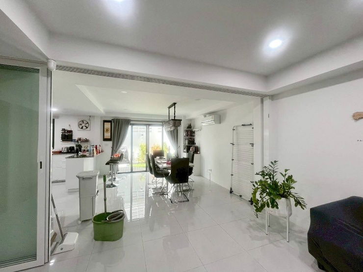 รูป ขายบ้านทาวน์โฮม 2 ชั้น ซอย ปรีดี พนมยงค์41
( Soi Pridi Phanomyong 41 ) - รูปที่ 4/16