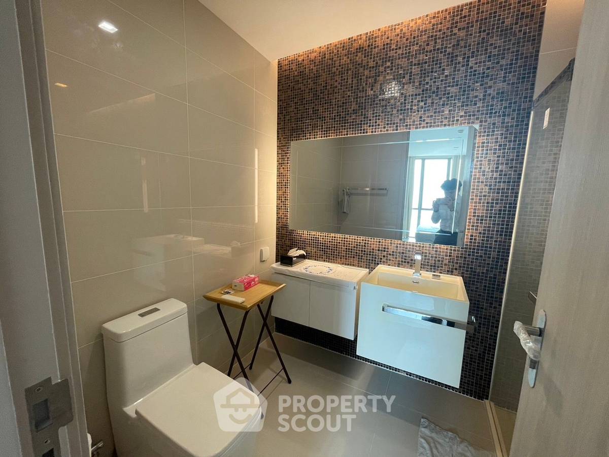 picture 2-BR Condo at 333 Riverside near MRT Bang Pho (ID 2035599) - 11/25