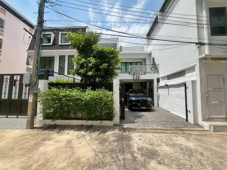 รูป ขายบ้านทาวน์โฮม 2 ชั้น ซอย ปรีดี พนมยงค์41
( Soi Pridi Phanomyong 41 ) - รูปที่ 2/16