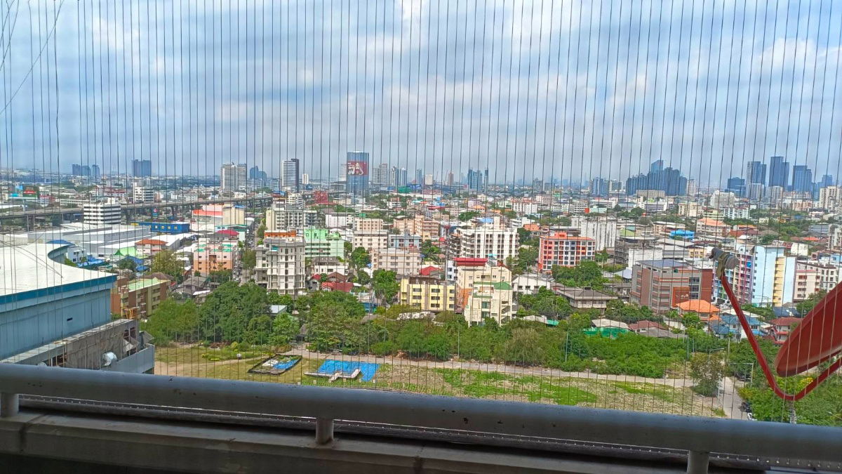 picture Two-bedroom Condominium unit for Rent in East Tower Condominium, Next to Central Plaza Bangna - 2/11