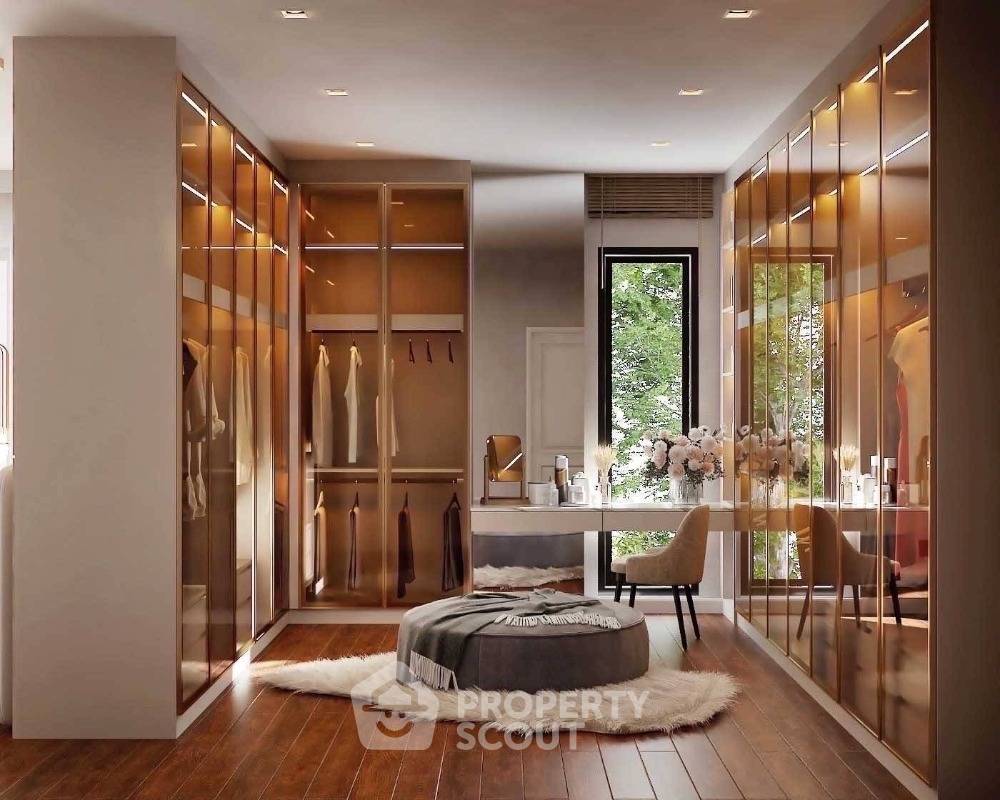 picture 4-BR House in Khlong Sam Prawet (ID 1969151) - 2/13